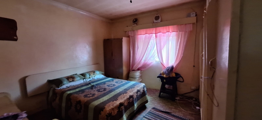 4 Bedroom Property for Sale in Grassy Park Western Cape